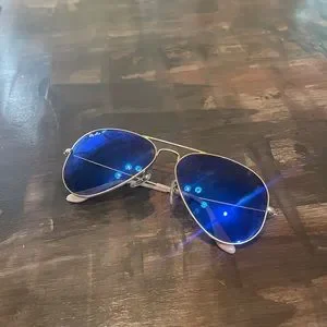 Ray-Ban | Accessories | Blue Aviator Ray Bans Comes With  display picture 2